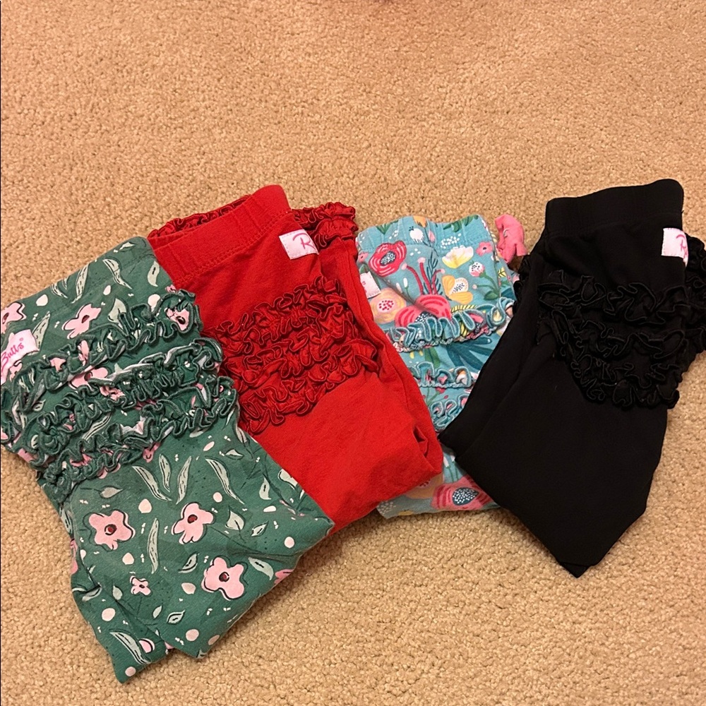 Ruffle Butts Floral and Solid Leggings Set - Red, Green, Black